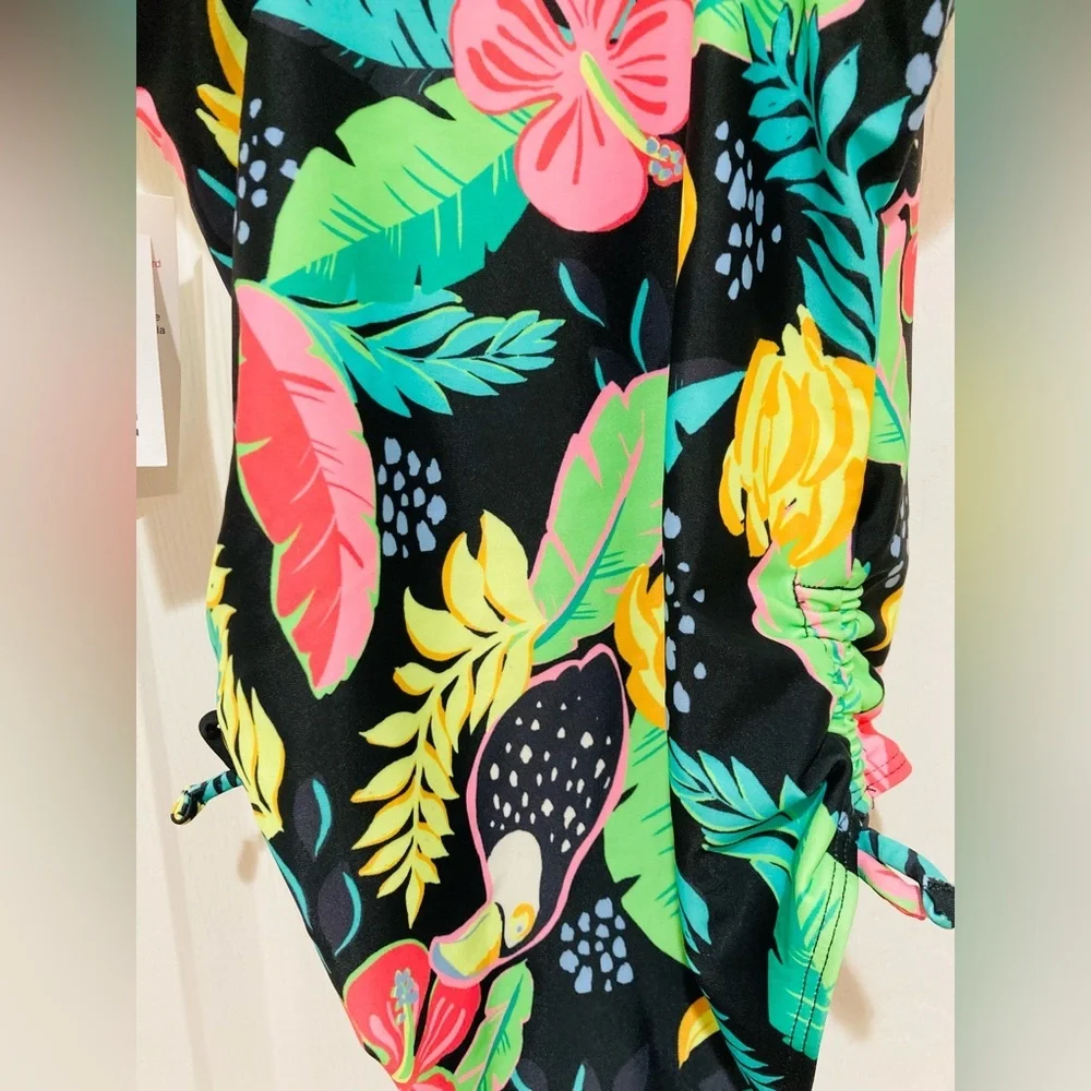 NWT Old Navy size M (8) Tropical Kids One Piece Swimwear - Picture 7 of 8